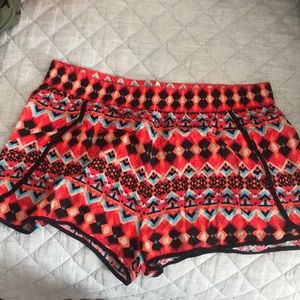 Bright patterned soft short